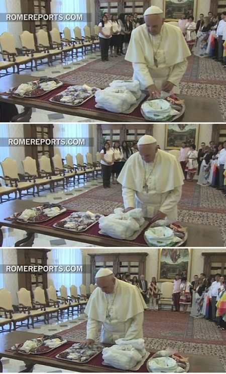 Bergoglio-Coca-01