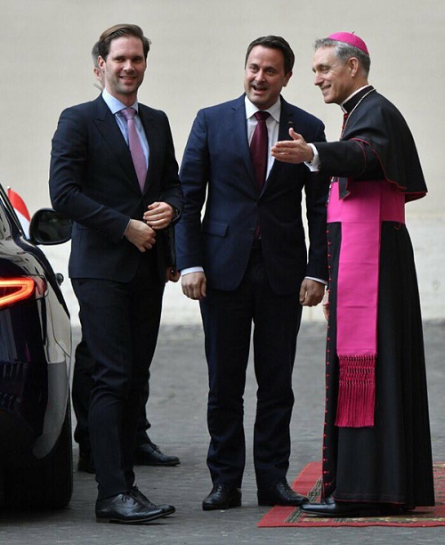 Bergoglio-sodomitic-couple-00