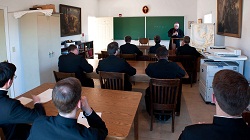 Епископ Долан проводит реколекции Seminary_retreat_250_1.jpg