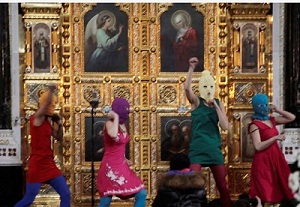 PussyRiot в храме Христа Спасителя_1 PussyRiot_300_1.jpg